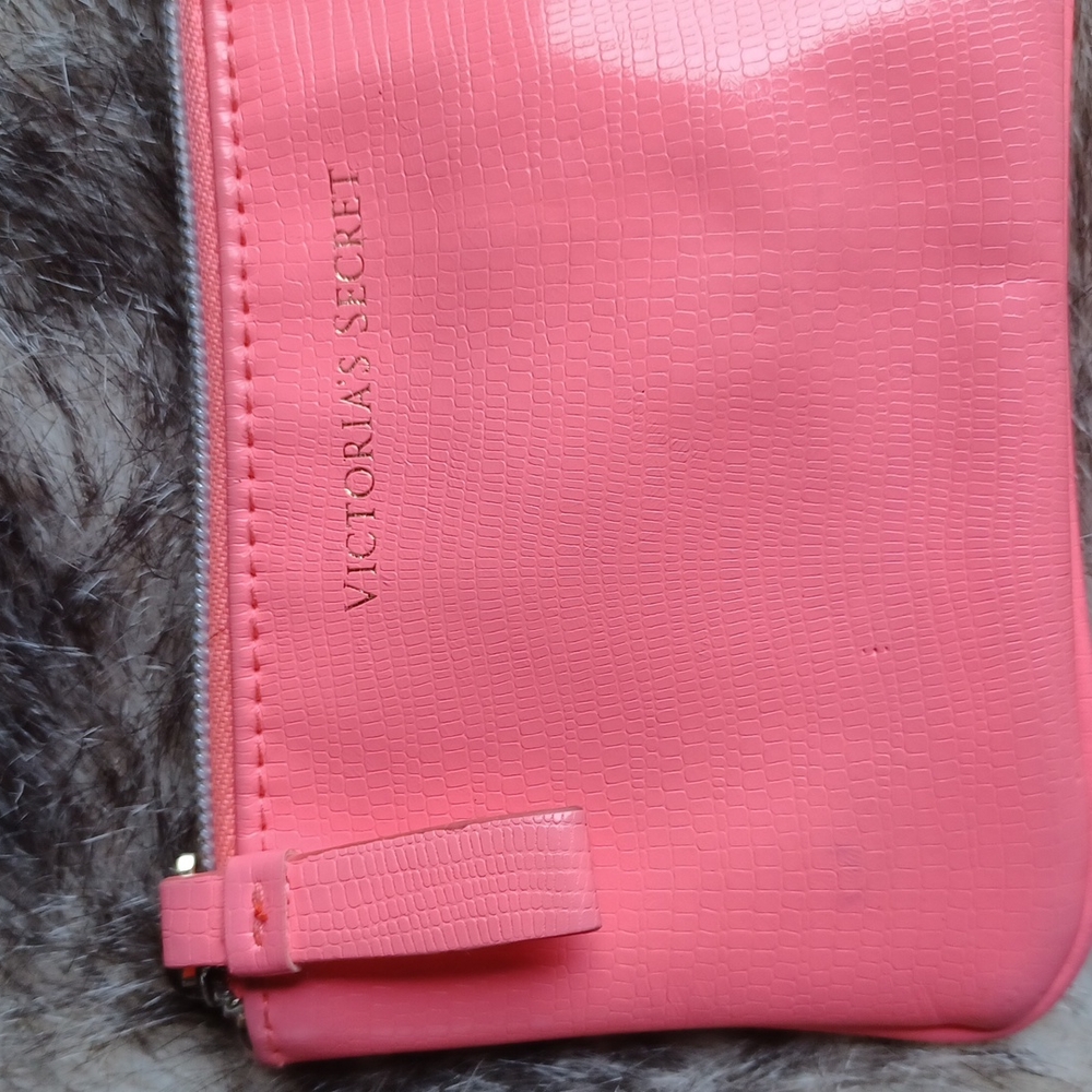 Victoria's Secret  case - Picture 2 of 9